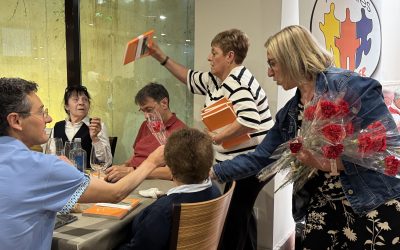 Más de un centenar de personas participan en la comida solidaria de la Asociación de Alzheimer de Astorga