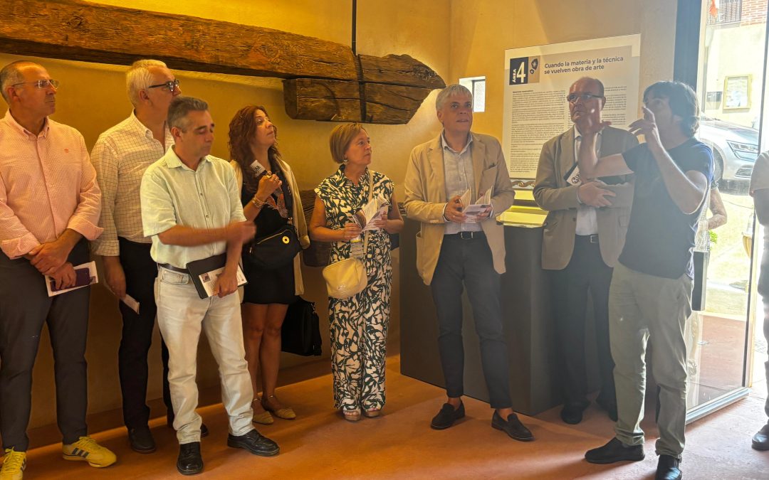 Patrimonio autoriza la restauración de las pinturas de los absidiolos del Palacio de Gaudí