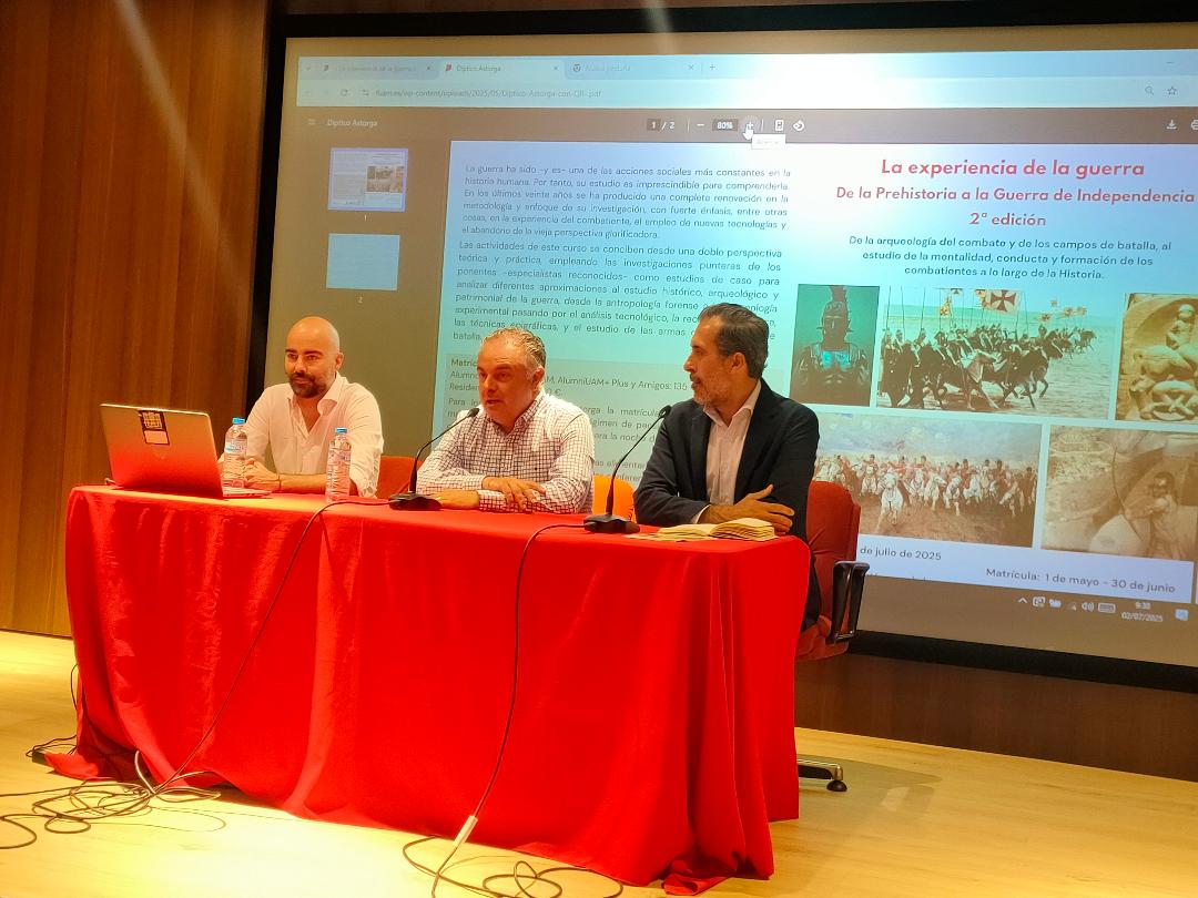 Los alumnos de la Autónoma de Madrid y los de la Universidad de la Experiencia de Astorga se unen en el curso ‘La experiencia de la guerra’