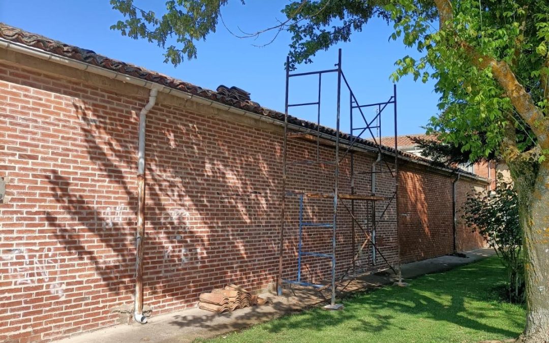 El ayuntamiento de Astorga finaliza la reparación del tejado en la sede vecinal de San Andrés – Santa Clara