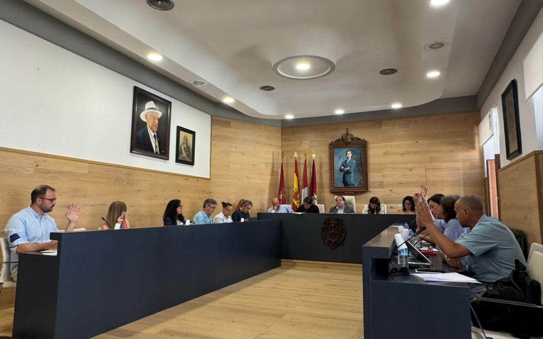 El voto de calidad del alcalde de La Bañeza saca adelante la subida de las tasas del agua