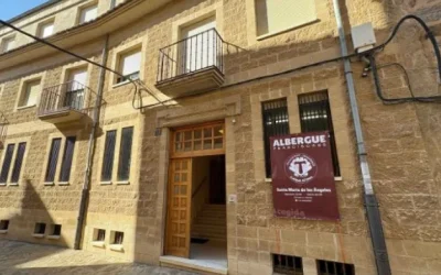 Los frailes franciscanos conventuales comienzan a atender un nuevo albergue de peregrinos en la calle San Javier de Astorga