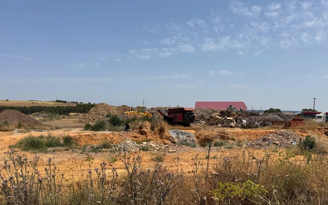 Piedralba denuncia a Reciclados Astorga SL por convertir la planta de reciclaje en un gran vertedero de materiales de construcción