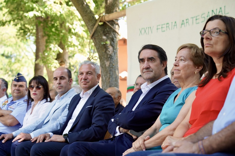 Las instituciones muestran su apoyo a la Feria Artesanal de Val de San Lorenzo