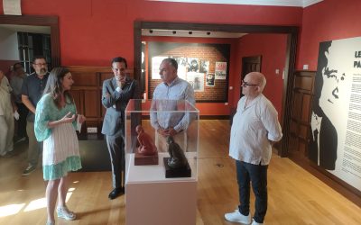 Ocho grandes esculturas del siglo XX adornan en agosto los espacios de la Casa Panero de Astorga
