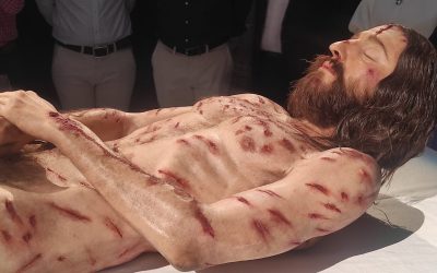 La figura hiperrealista del hombre de la Sábana Santa ya puede visitarse en la Catedral de Astorga