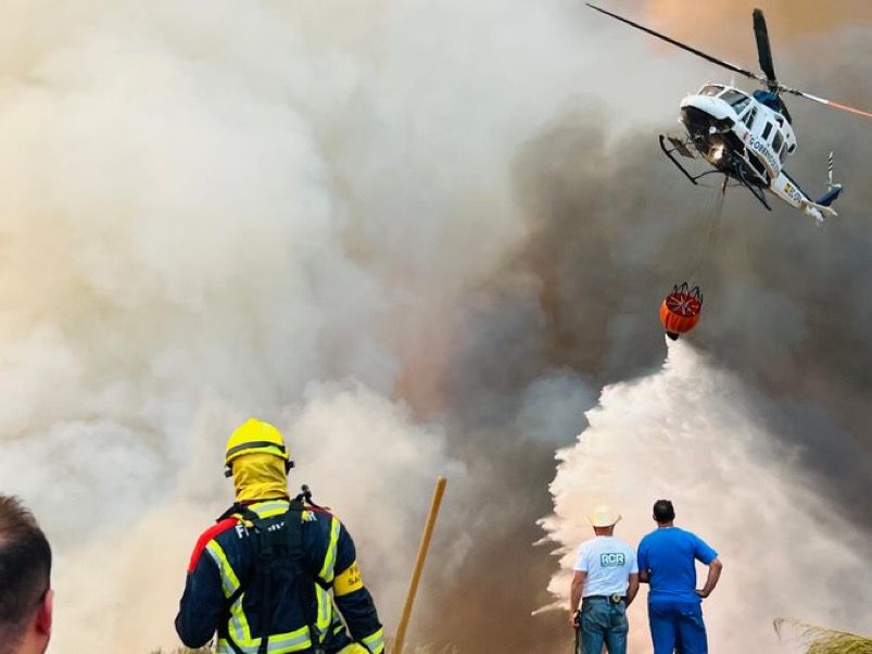 La provincia de León mantiene 17 pueblos evacuados y otros 16 confinados en una evolución general «positiva» de los incendios