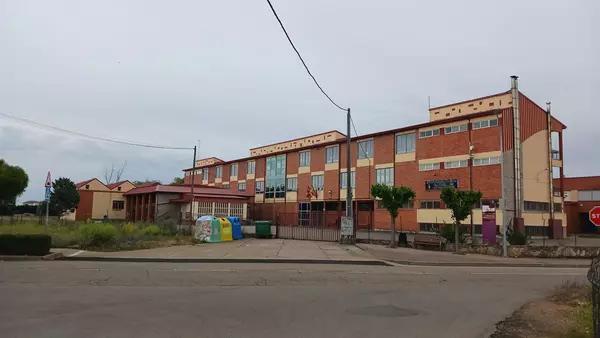 Santa María del Páramo aprueba las ayudas municipales para los escolares en el nuevo curso 2025-2026