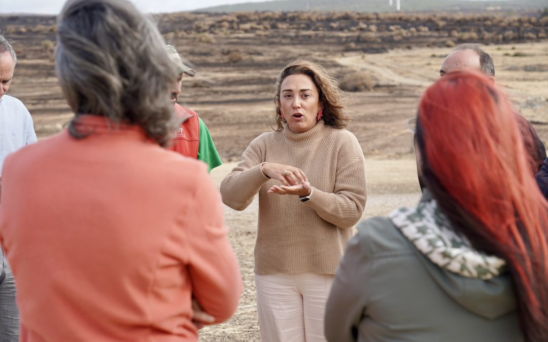 La Consejera de Agricultura visita Chana de Somoza para “ayudar y escuchar”