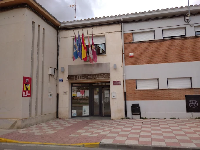 Santa María del Páramo se integra en la Red de Circuitos Escénicos de Castilla y León y aprueba nuevas inversiones culturales por 57.747 euros