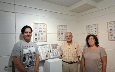 Santa María del Páramo acoge la exposición “Sobres de azucarillos” de Daniel Pérez Rubio