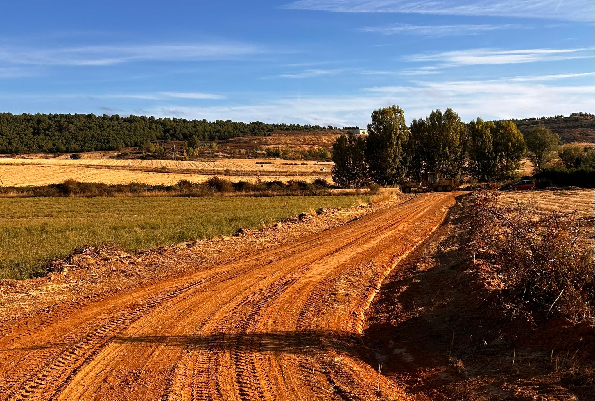 El Ayuntamiento de Astorga impulsa la reparación de varios caminos rurales