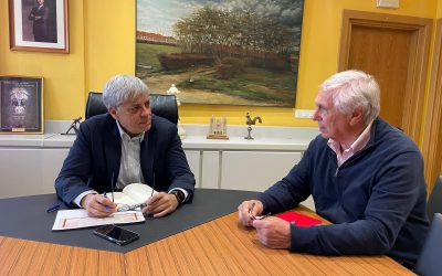 El delegado territorial recibe al presidente de la Asociación de Amigos del Camino de Künig