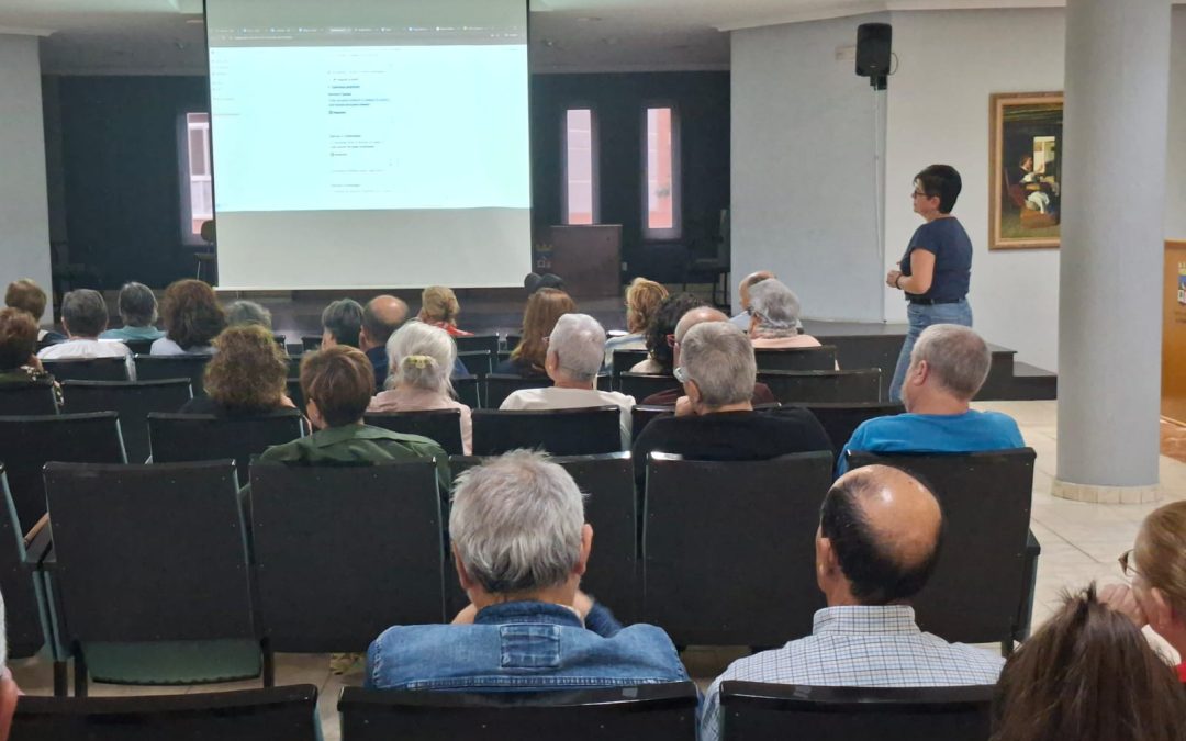 El Centro Cultural Tierras Bañezanas acoge un Taller de Inteligencia Artificial con gran participación ciudadana