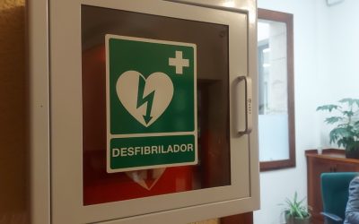 53 municipios de la provincia reciben desfibriladores de la Diputación de León