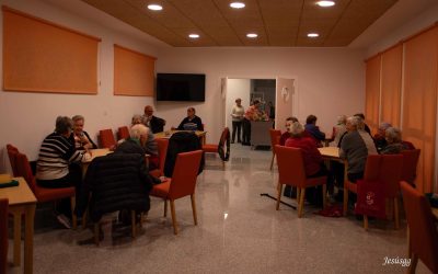 Cuarenta personas mayores disfrutan de los servicios del Centro Social ‘La Barbacana’ de Hospital de Órbigo
