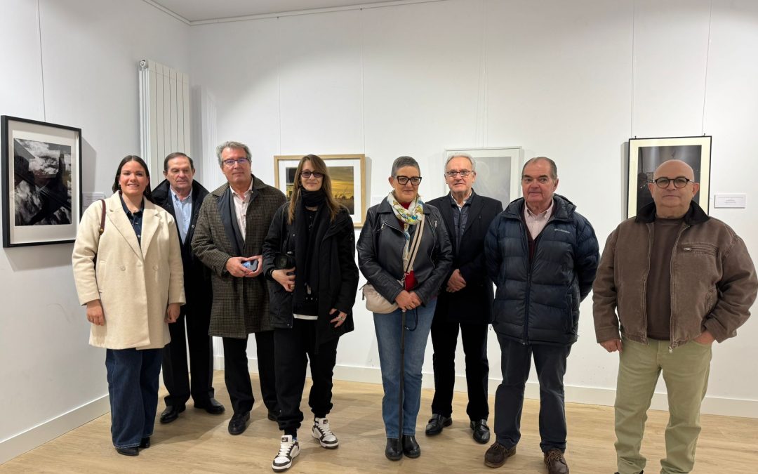 La Biblioteca de Astorga exhibe las obras del X Certamen de Fotografía Urbana Contemporánea Leonesa