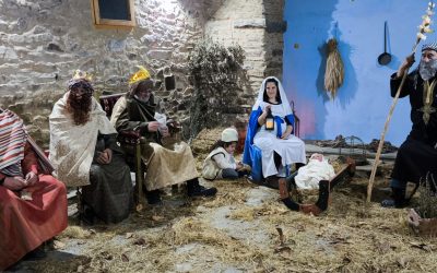 La tradición cobra vida en Lagunas de Somoza con su belén viviente y un mercadillo navideño