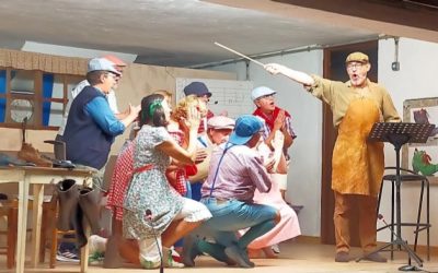Cáritas activa en Astorga su campaña navideña con la Operación Kilo, un festival escolar de villancicos y una obra teatral solidaria