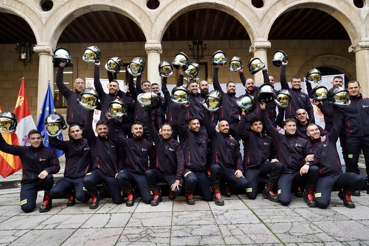 La Diputación de León recibe a los 25 nuevos bomberos del Sepeis que se incorporarán a los parques provinciales