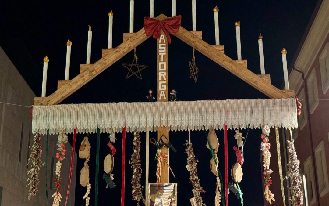 Astorga apuesta por nuestras raíces en Navidad instalando un gran Ramo Leonés