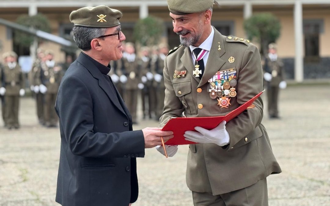 El RALCA 63 conmemora en Astorga la festividad de Santa Bárbara con un acto castrense presidido por el general Arrazola