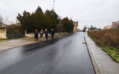 La Consejería de Movilidad mejora el firme de la carretera LE-114 a su paso por La Bañeza con 106.000 euros