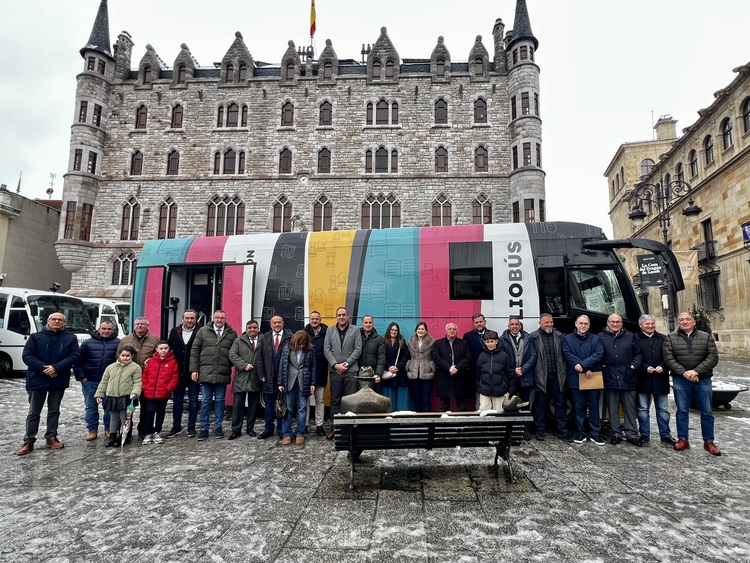 Los bibliobuses de la Diputación de León recorrieron 110.500 kilómetros y prestaron 111.067 ejemplares el pasado año