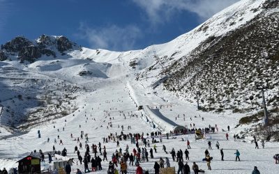 Más de 20.900 esquiadores visitan San Isidro y Valle Laciana-Leitariegos en la segunda semana de Navidad