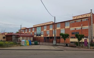 Santa María del Páramo refuerza su compromiso con la educación y la fijación de población a través de las ayudas escolares