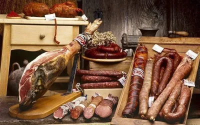 El embutido y salazón de Astorga, El Bierzo y Laciana viajan ya con Correos a toda la península