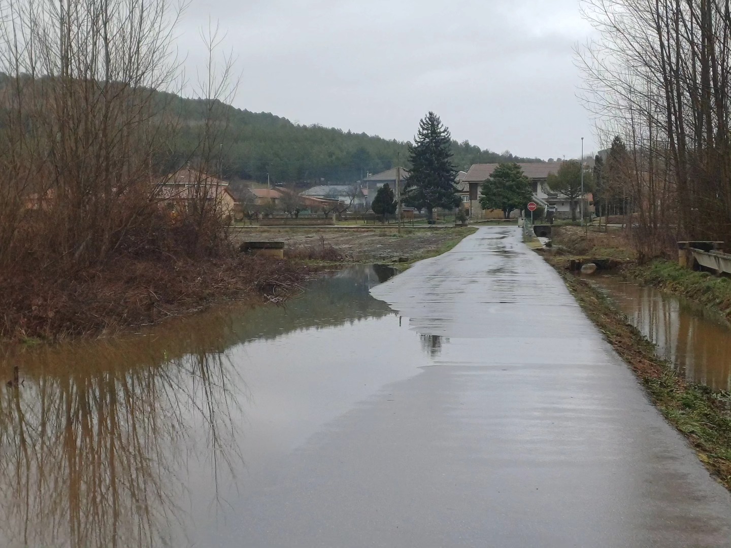 La Junta eleva hasta los 564.000 euros las ayudas para la contratación de desempleados en los municipios de la provincia de León afectados por las inundaciones