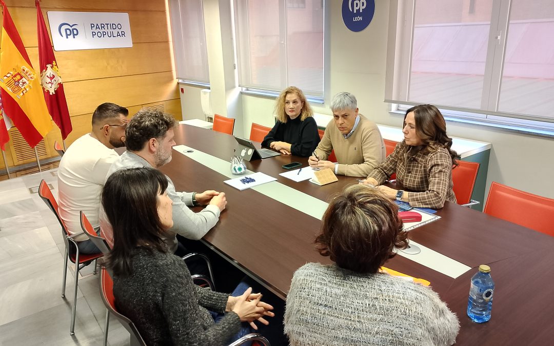 El PP recuerda que el Gobierno es quien puede modificar la norma para que colegios de Primaria puedan impartir 1º y 2º de la ESO como piden los padres