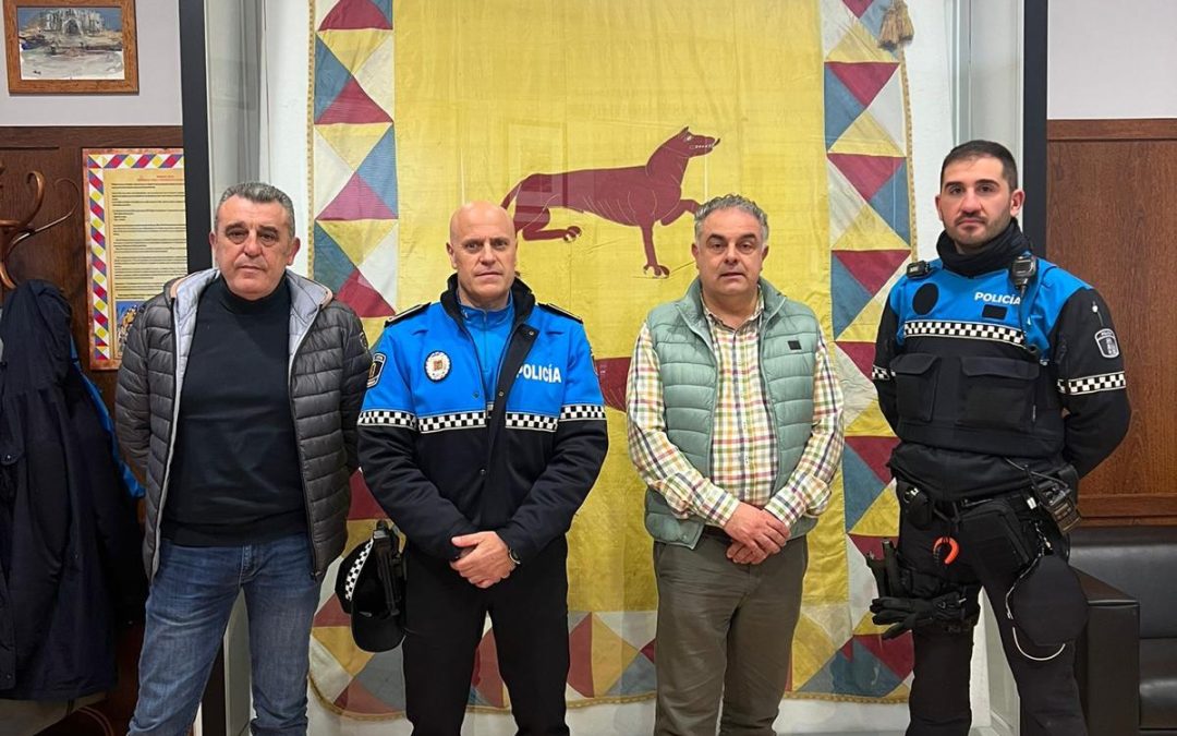 Daniel Falagán Corral toma posesión como nuevo agente de la Policía Local de Astorga