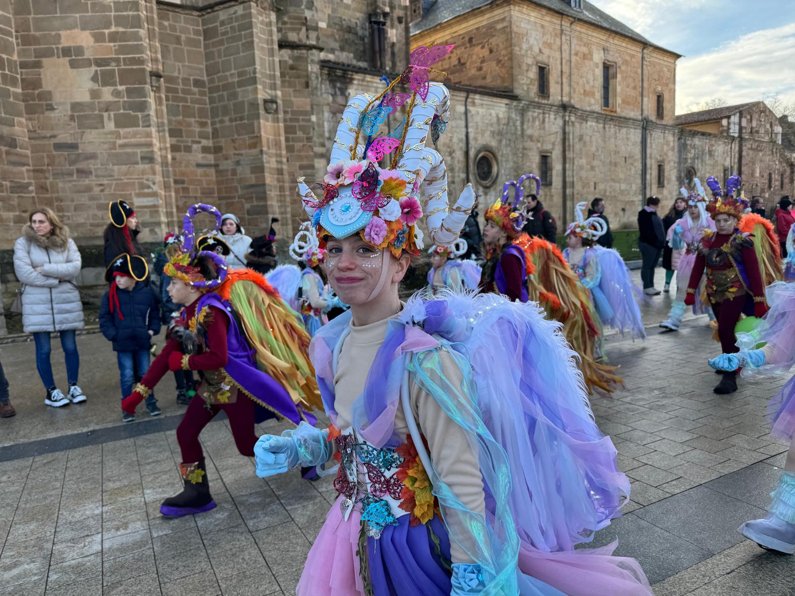 Astorga se prepara para una Piñata histórica con 53 grupos y 25 carrozas