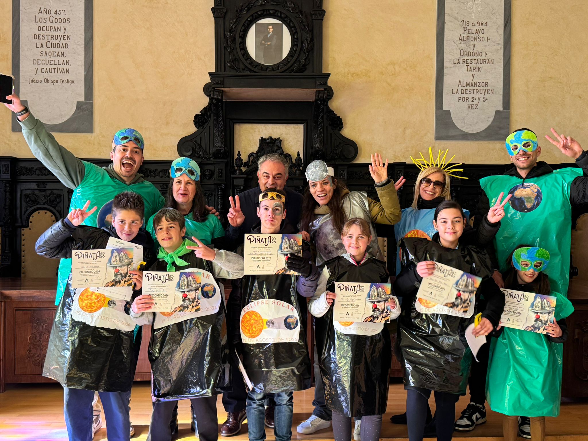 Los escolares de Astorga abren la Piñata 2026 con un pregón dedicado al eclipse solar del 12 de agosto