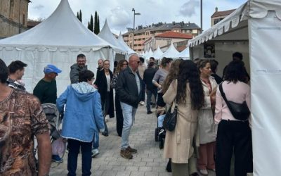 Astorga licita por 22.094 euros el alquiler y montaje de jaimas para ferias y eventos municipales