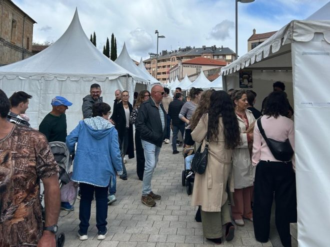 Astorga licita por 22.094 euros el alquiler y montaje de jaimas para ferias y eventos municipales