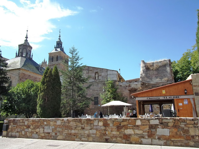Astorga licita los bares de El Aljibe y El Jardín por dos temporadas desde 500 y 750 euros al año