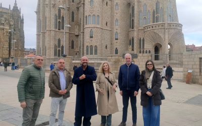 Jaime de los Santos reivindica en Astorga el legado de Gaudí y pide más apoyo cultural del Gobierno