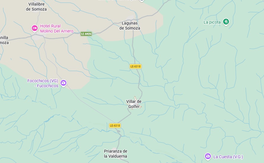 Vecinos denuncian baches y abandono en la carretera LE-6318 entre Villar de Golfer y Lagunas de Somoza