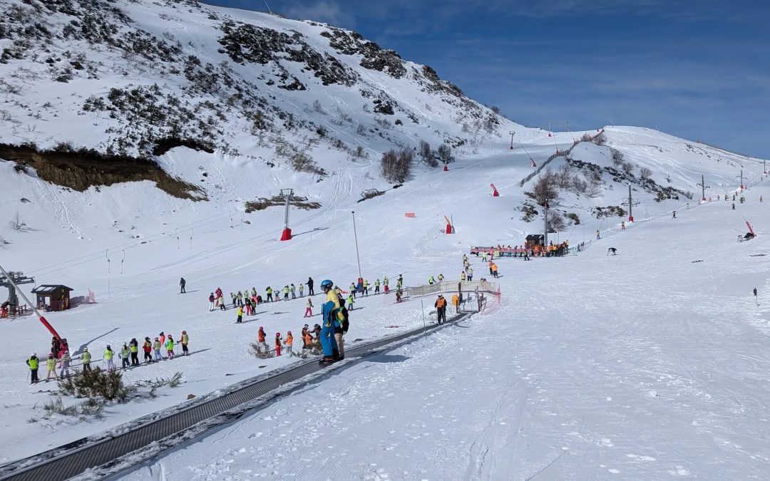 San Isidro y Valle Laciana-Leitariegos ofrecen este fin de semana más de 20 kilómetros para la práctica del esquí