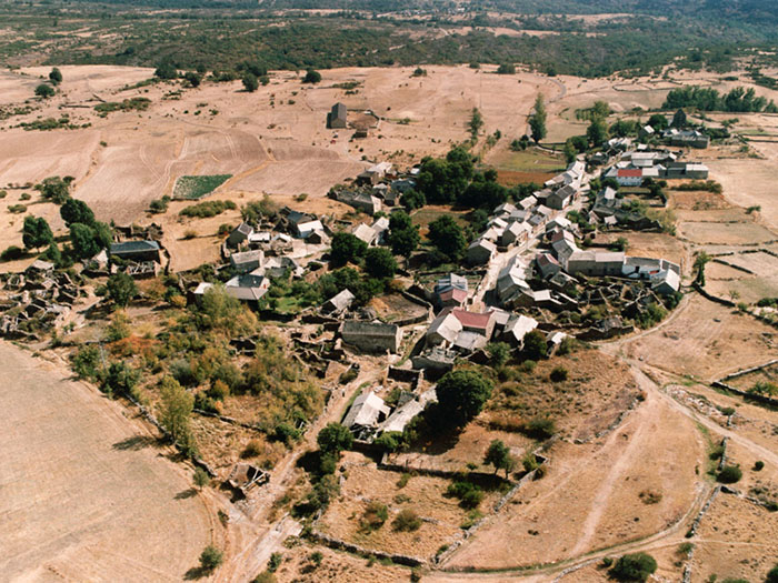 Lucillo proyecta una pista deportiva en Piedras Albas con una inversión de 92.500 euros