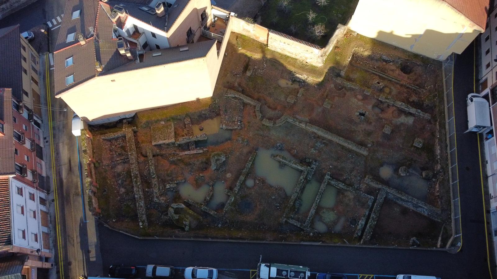 Astorga prepara la inhumación de parte de los restos arqueológicos del antiguo Hospicio
