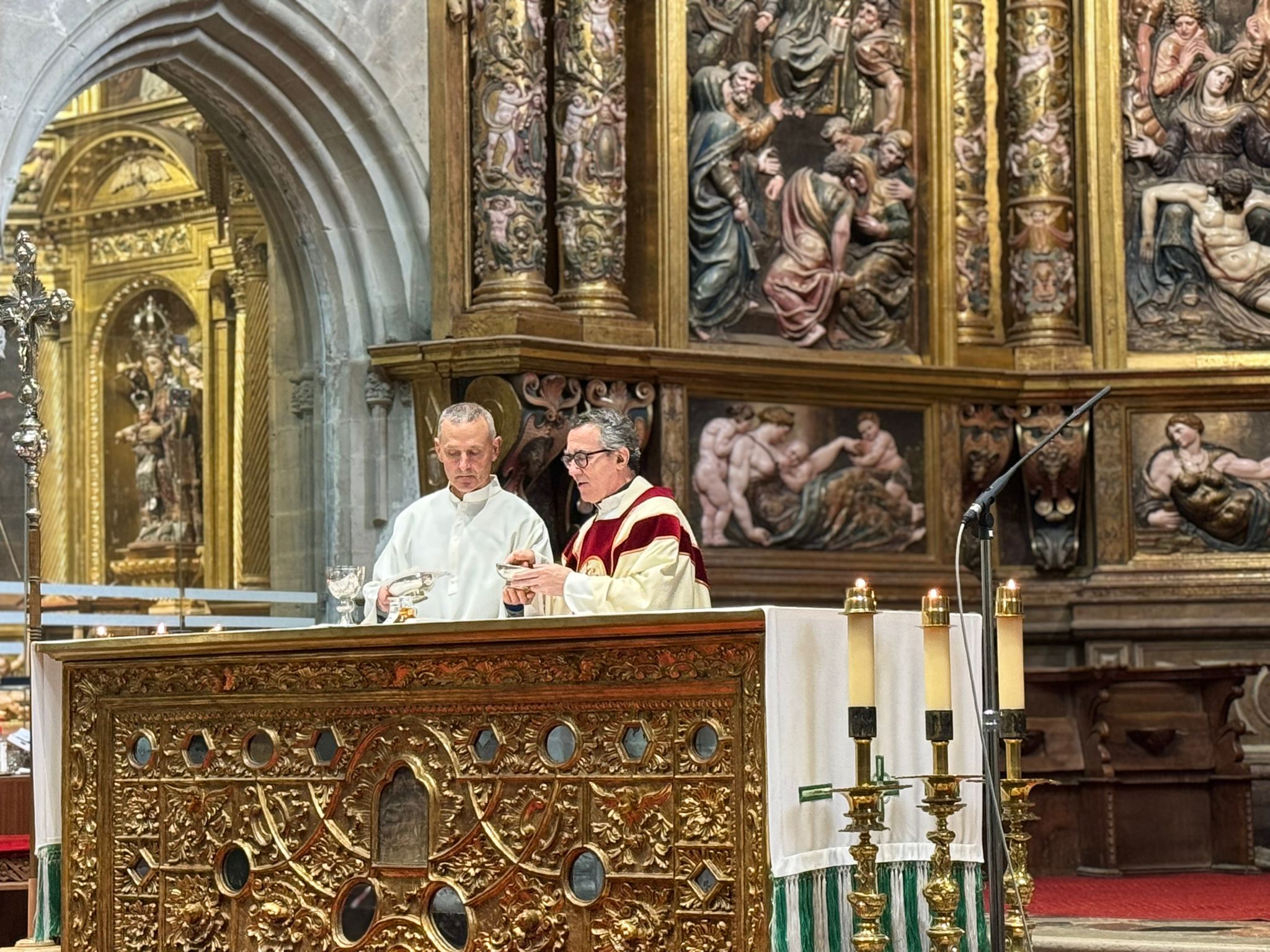 La catedral de Astorga celebra el día del padre con una misa dedicada a San José como ejemplo de fe y servicio