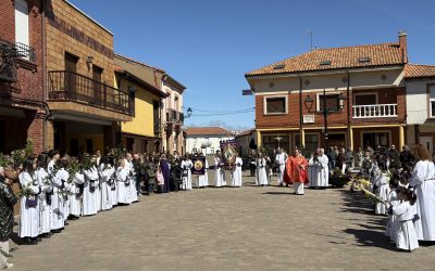 Santa Marina del Rey abre su Semana Santa con la bendición de palmas y procesiones hasta el Domingo de Resurrección