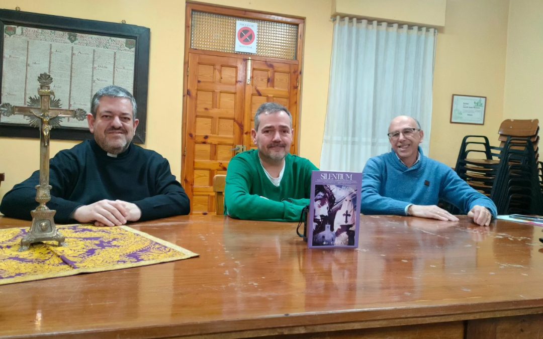 La Revista ‘Silencio’ se publica con 80 páginas a todo color para celebrar el centenario de la Hermandad de los Caballeros del Silencio de Astorga