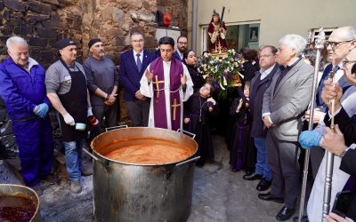El Santo Potajero llena de tradición y sabor las calles de La Bañeza (León)