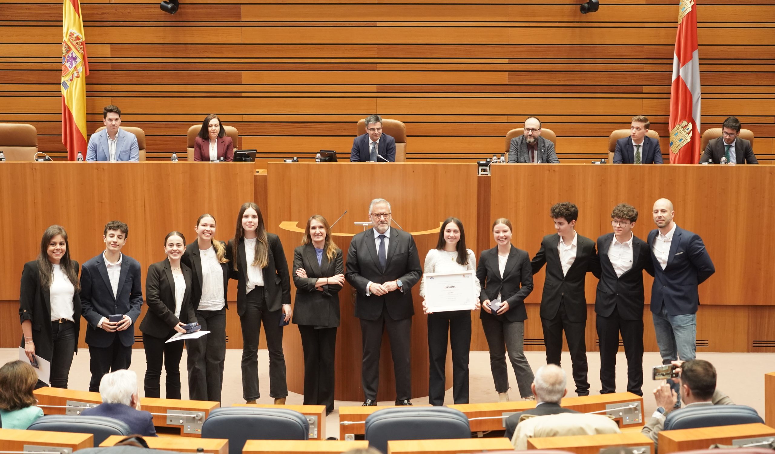 El IES Valles de Luna de Santa María del Páramo (León) y el Colegio Claret de Segovia ganan la Liga Debate de Castilla y León