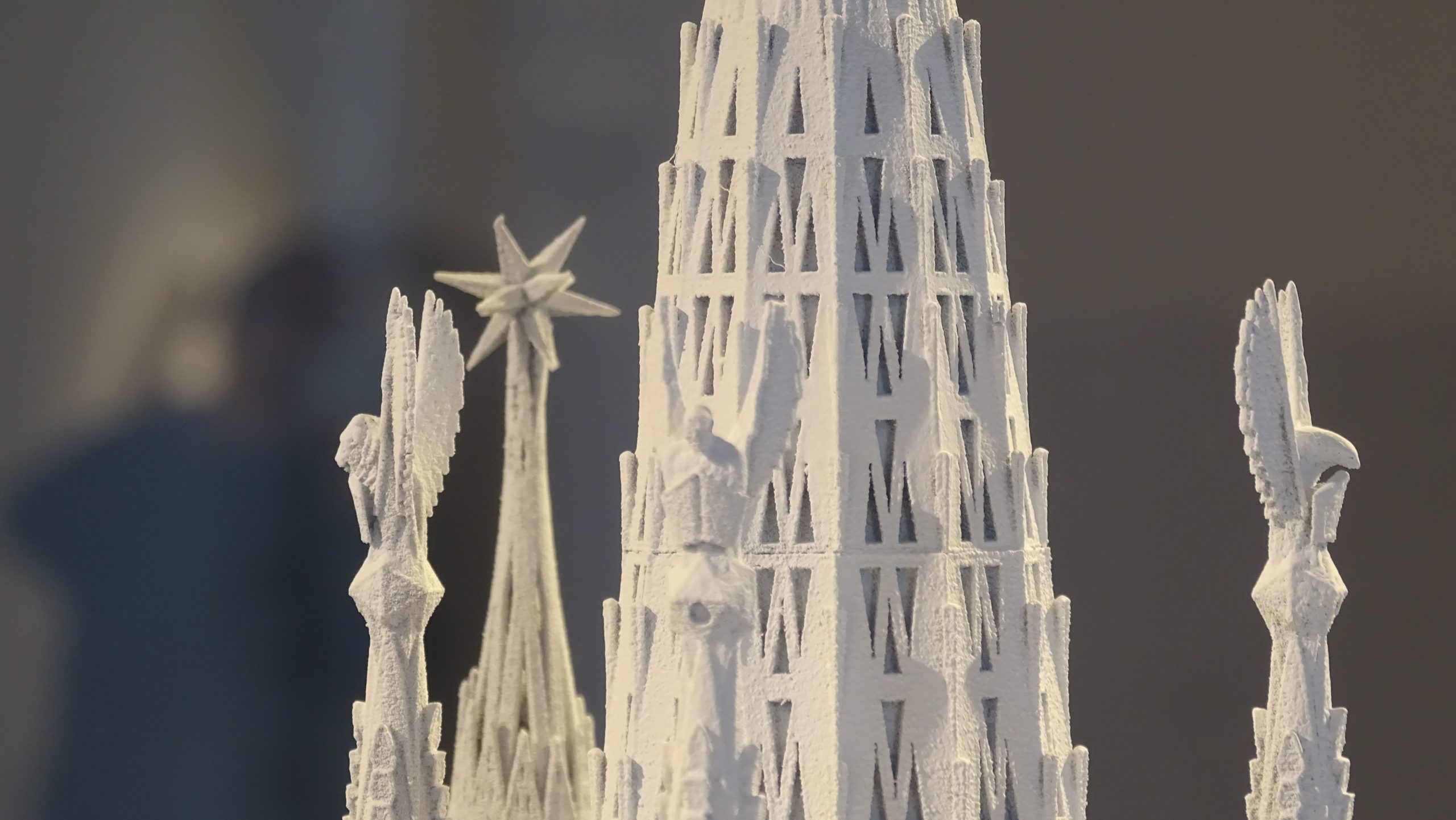 Dos maquetas, procedentes de la Sagrada Familia, ‘pieza del mes’ de abril en el Palacio de Gaudí